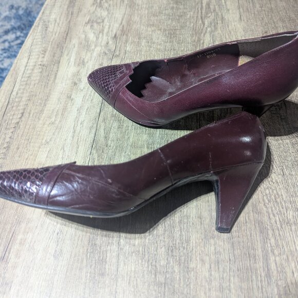 Heels - Picture 2 of 2